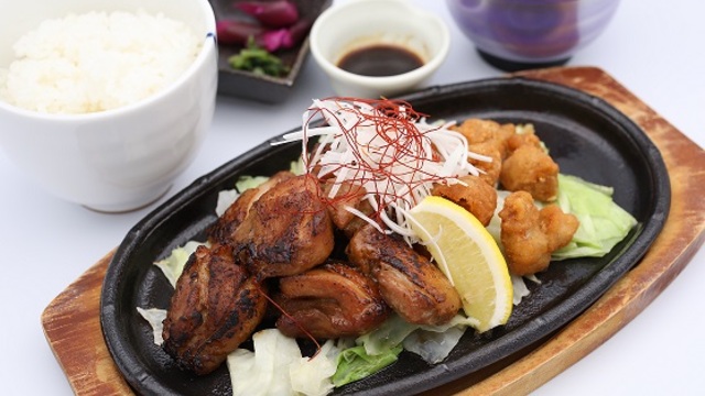 鶏ちゃん焼きととんちゃん唐揚げ